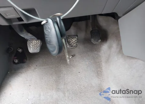 2005 Toyota Tacoma Base V6 from USA, damaged, VIN 5TEUU42N05Z084026